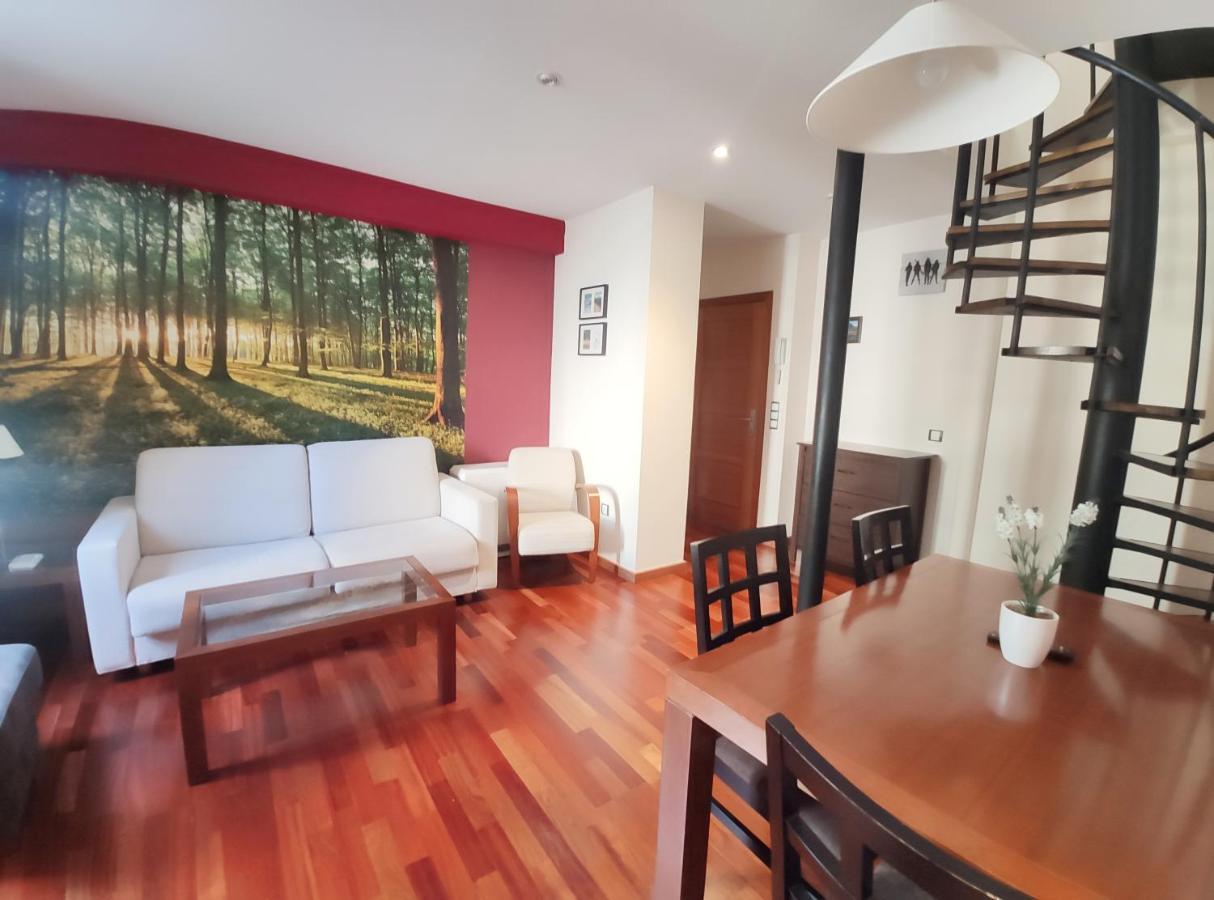 Apartamento Montes de Villanua Bagian luar foto
