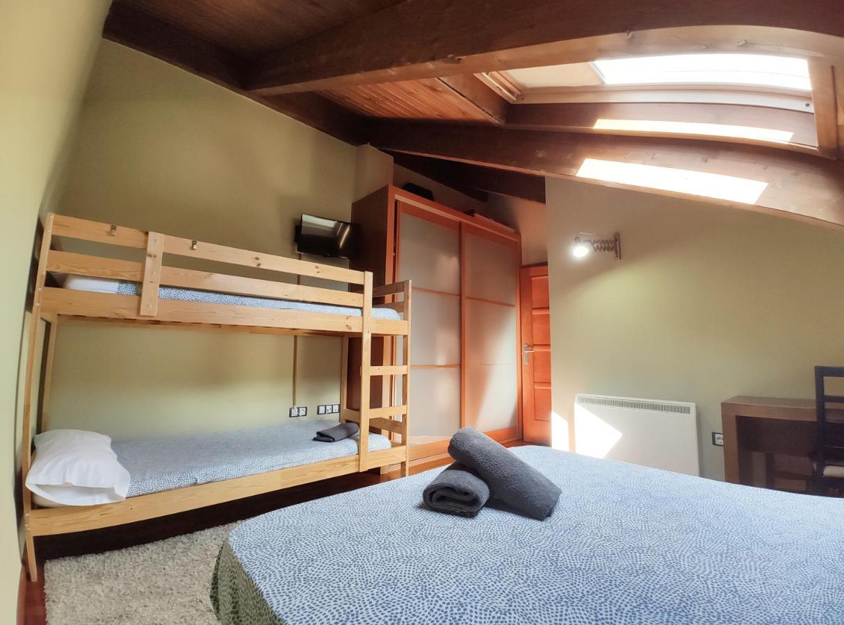 Apartamento Montes de Villanua Bagian luar foto